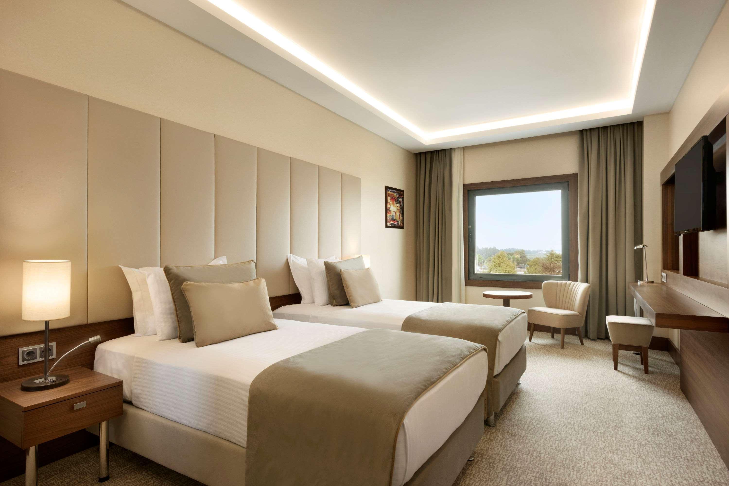 รามาดา บาย วินด์แฮม ยาโลวา Hotel ภายนอก รูปภาพ