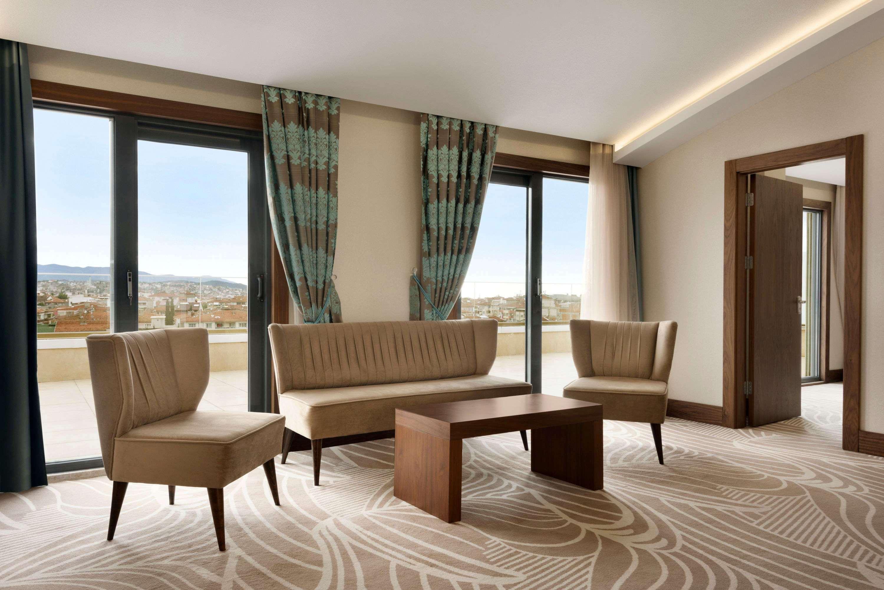 รามาดา บาย วินด์แฮม ยาโลวา Hotel ภายนอก รูปภาพ