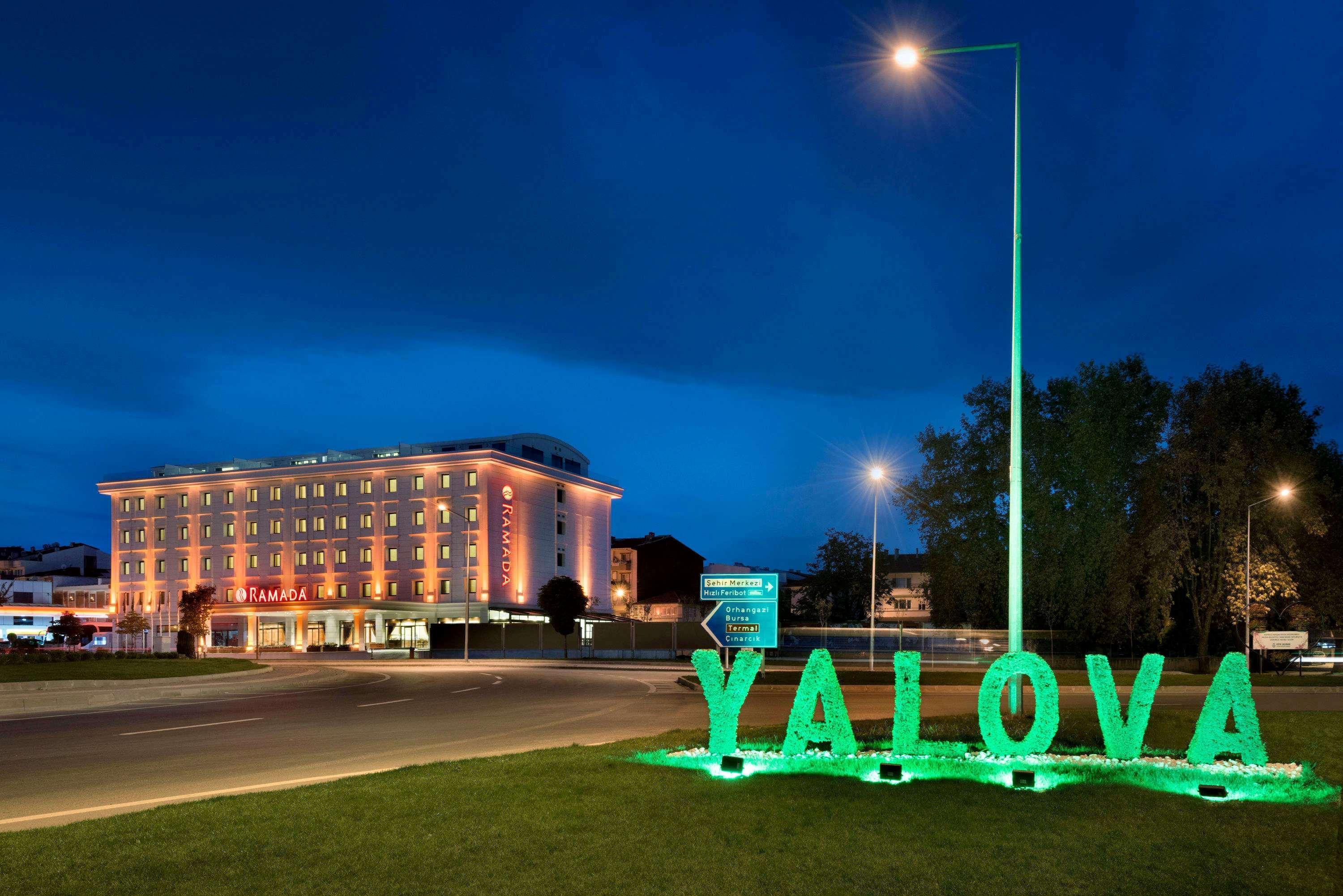 รามาดา บาย วินด์แฮม ยาโลวา Hotel ภายนอก รูปภาพ
