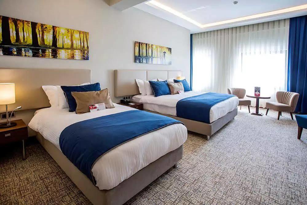 รามาดา บาย วินด์แฮม ยาโลวา Hotel ภายนอก รูปภาพ