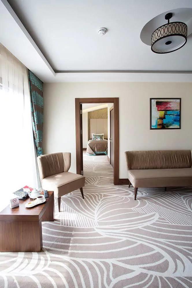 รามาดา บาย วินด์แฮม ยาโลวา Hotel ภายนอก รูปภาพ
