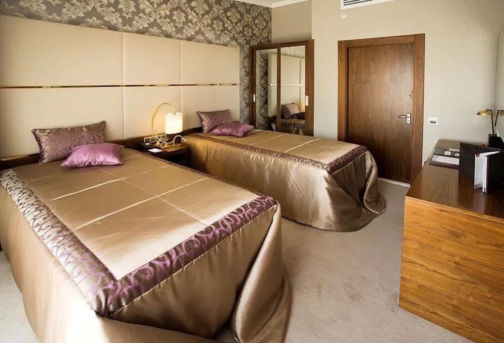 รามาดา บาย วินด์แฮม ยาโลวา Hotel ภายนอก รูปภาพ